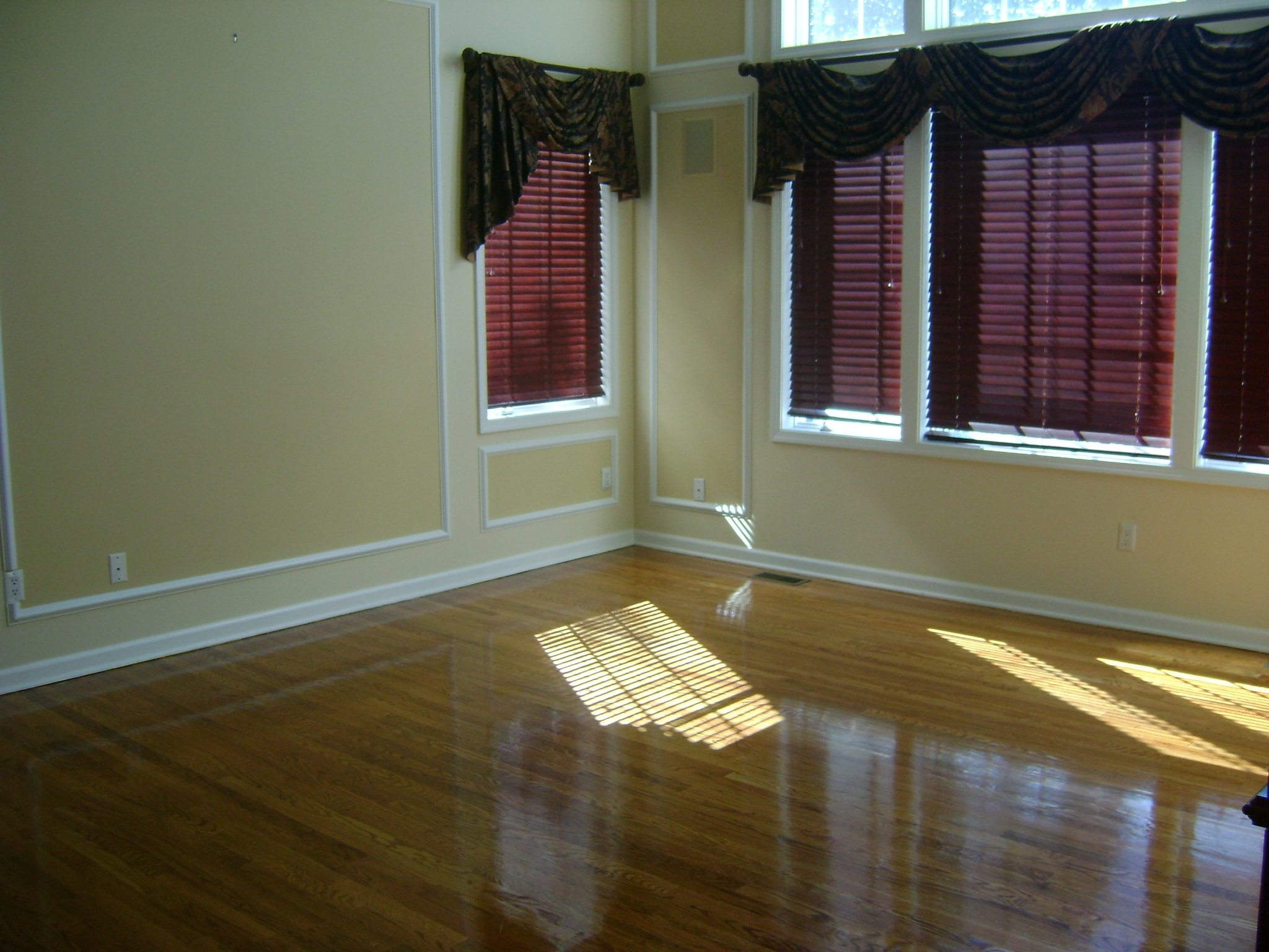 Spacious Living Room - Before