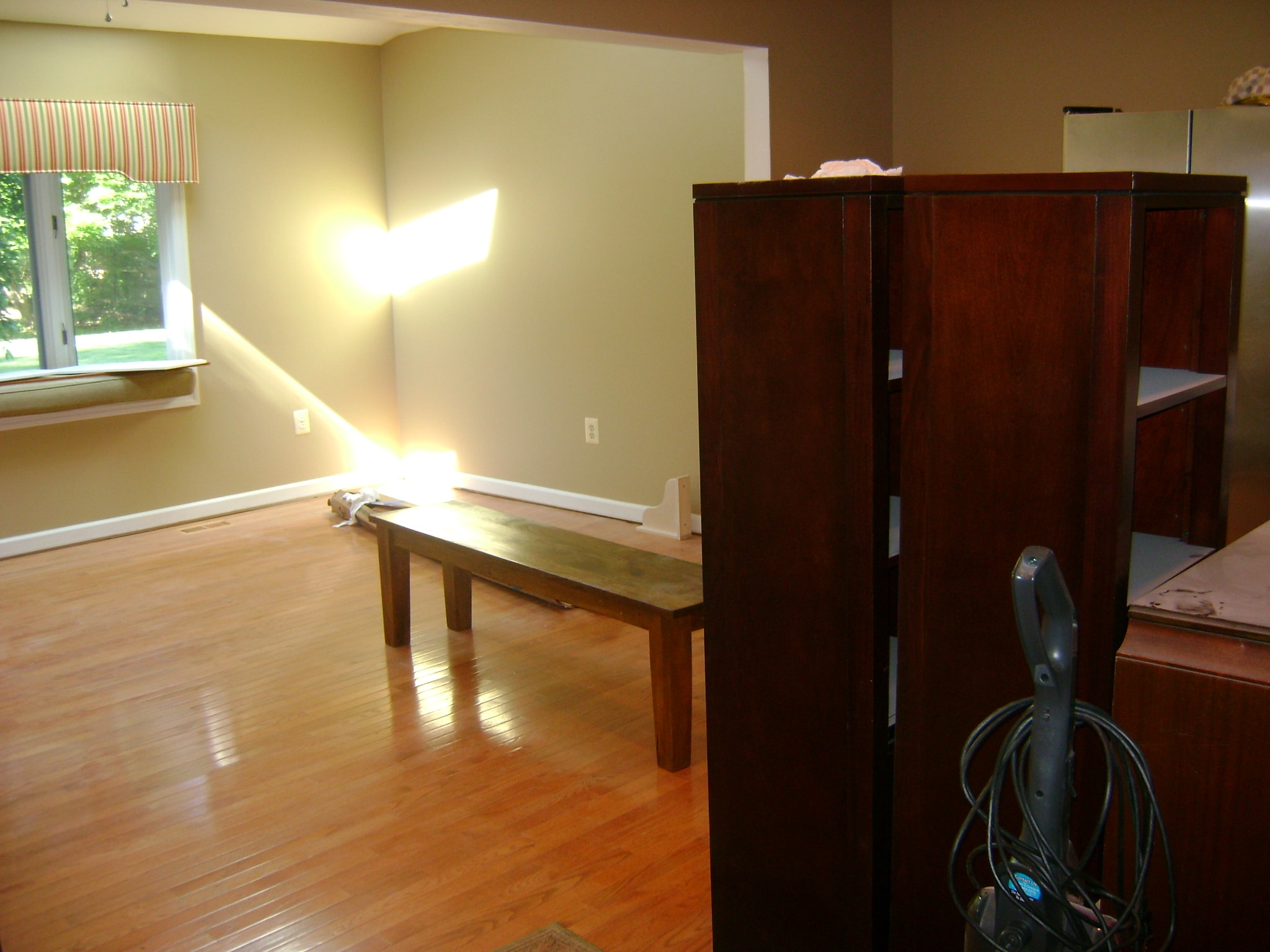 Simple Dining Room - Before